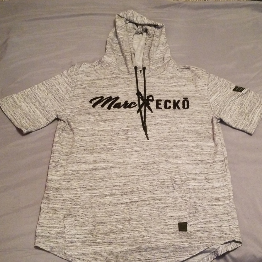 Short sleeve shirt with hood